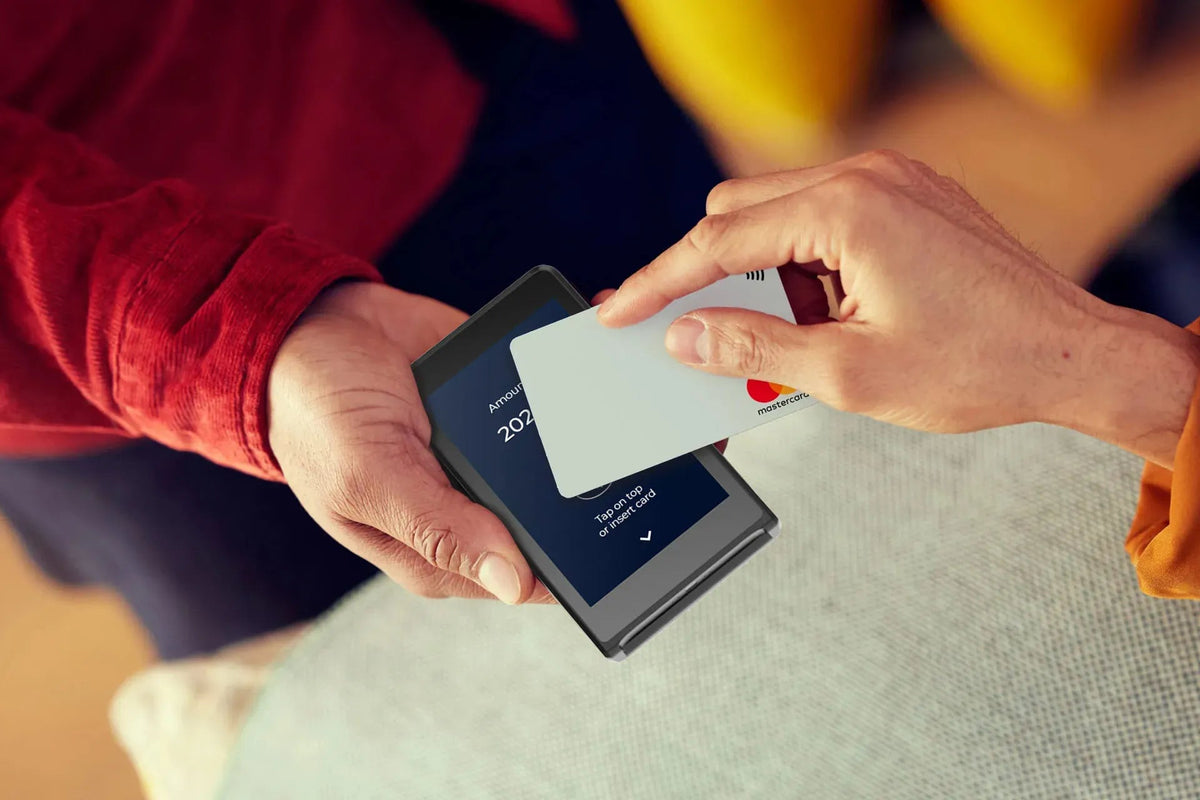 Castles S1 MINI2 handheld card machine with EMV chip and NFC contactless