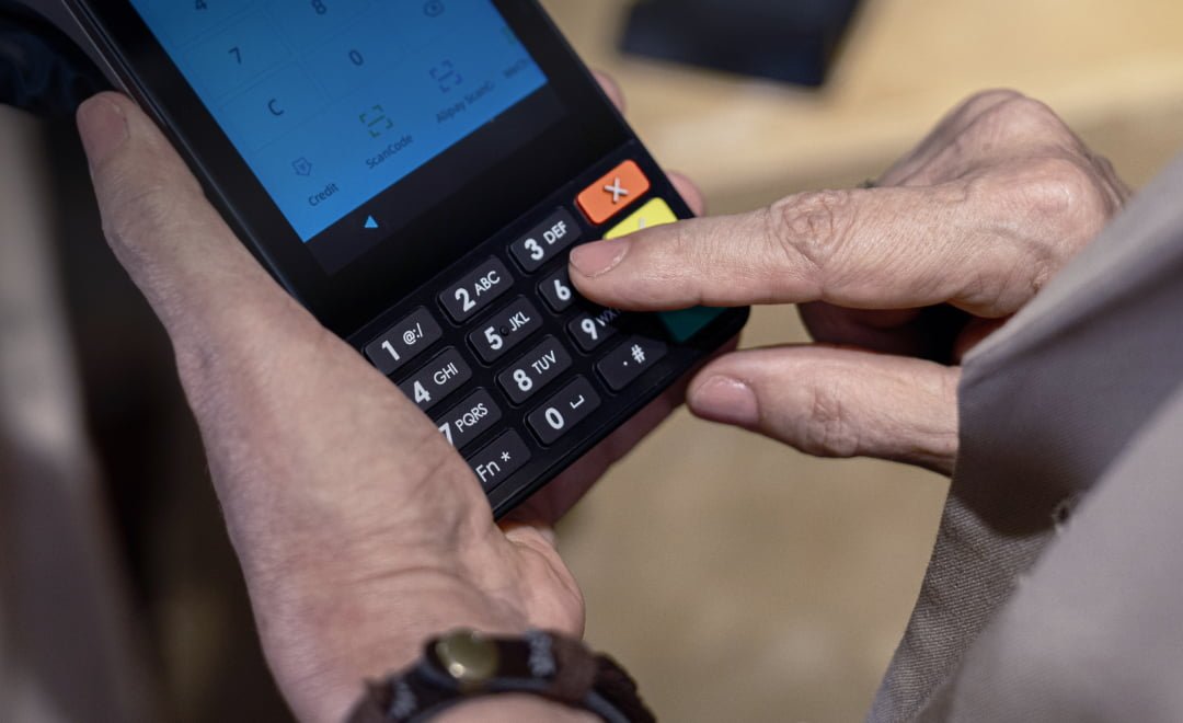 SUNMI P3KH Android Payment Terminal with Physical Keypad | 5", 4G, eSIM, 2GB+32GB - Allstar Terminals