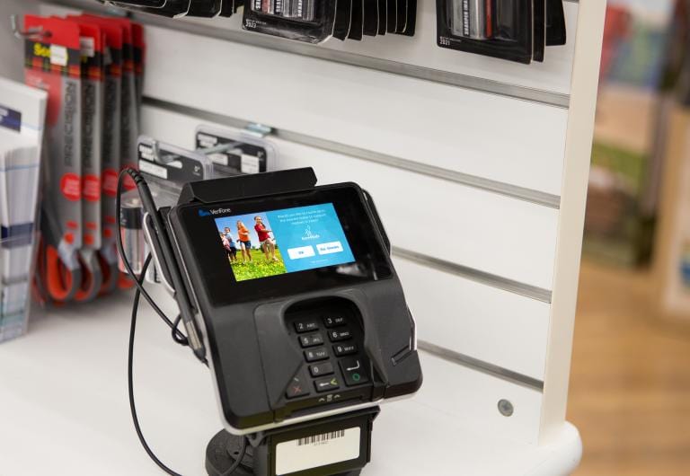 VeriFone MX915 (M177-409-01-R) - alternate view